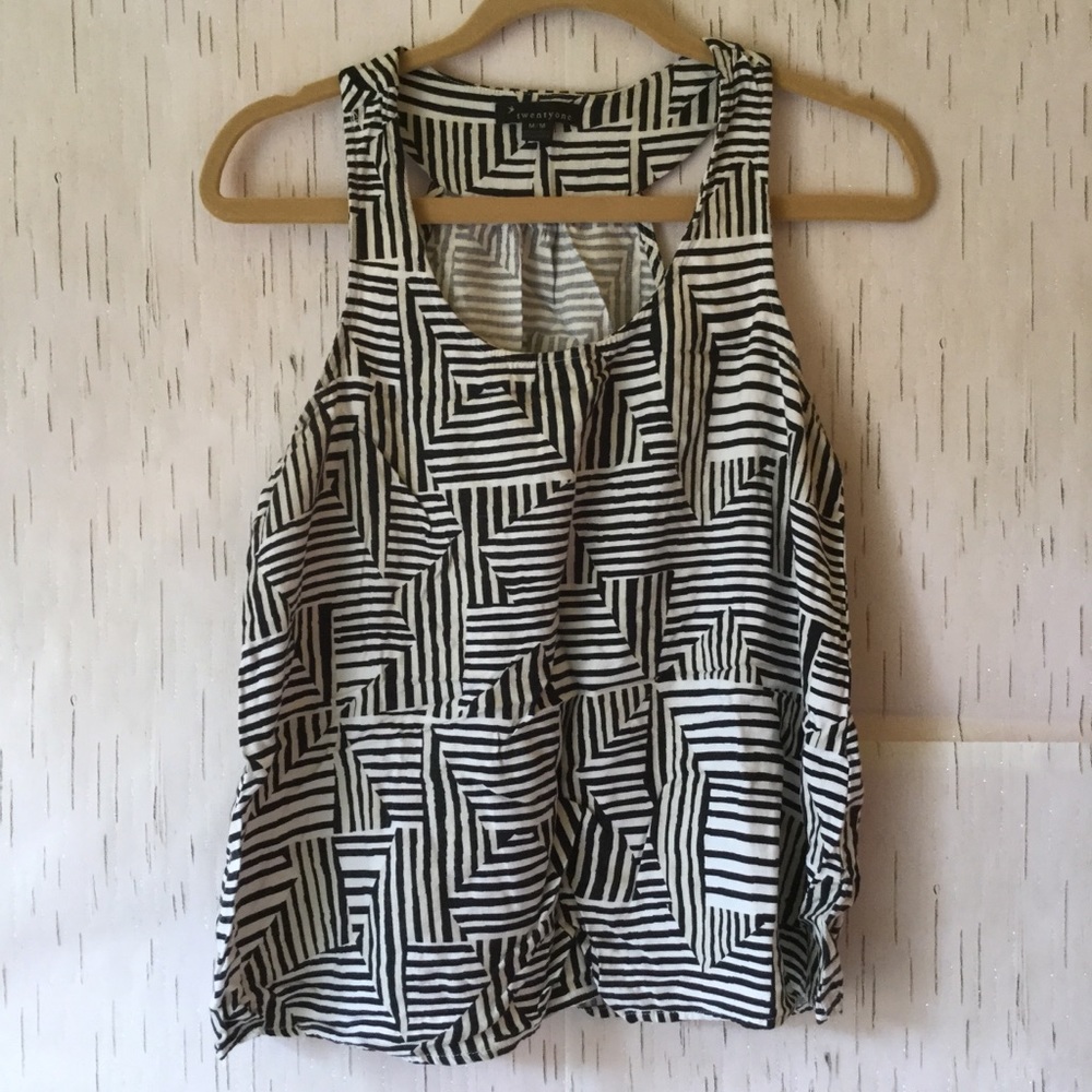Geometric print tank